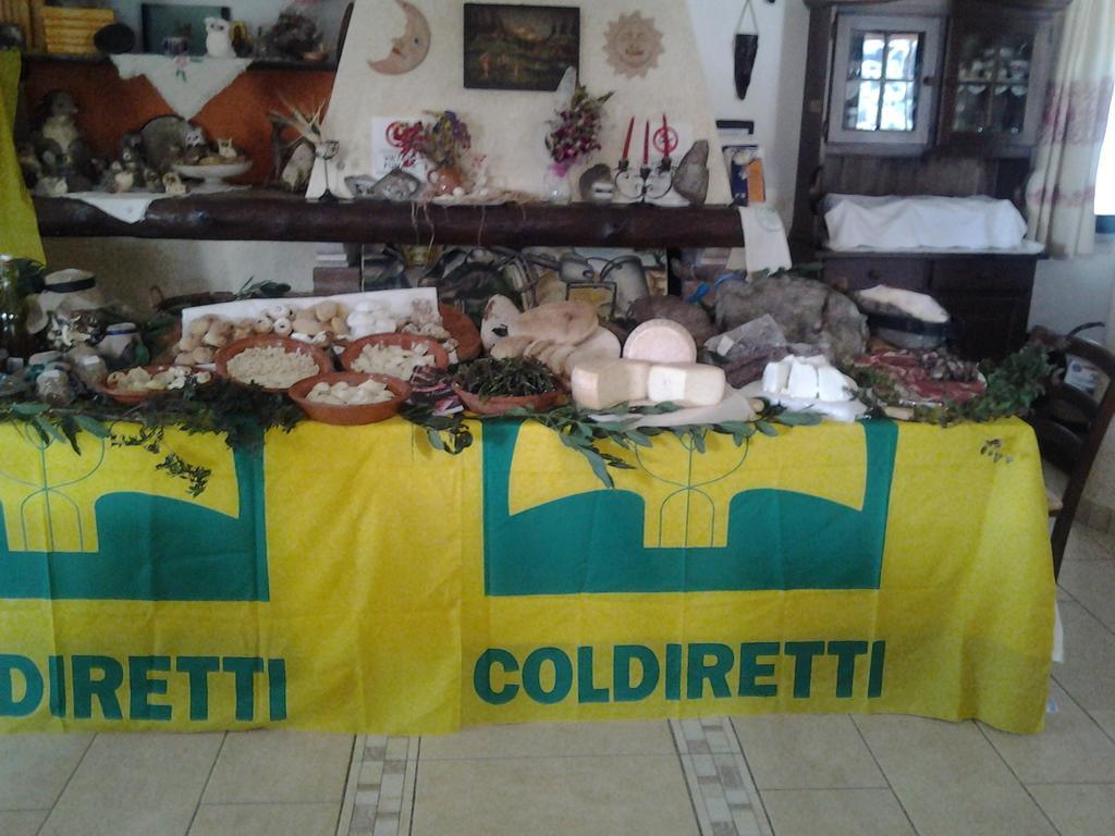 Agriturismo Ticci Seùlo Eksteriør bilde